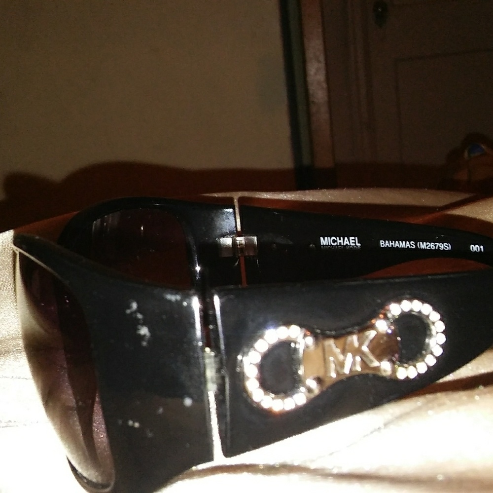 Ladies Michael Kors sunglasses - Picture 2 of 2